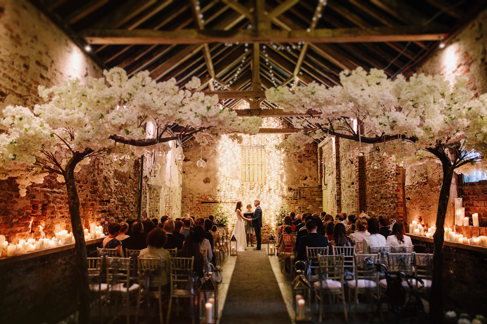 9 Beautiful Rustic Wedding Venues You Have To See | Naturally Rustic ...